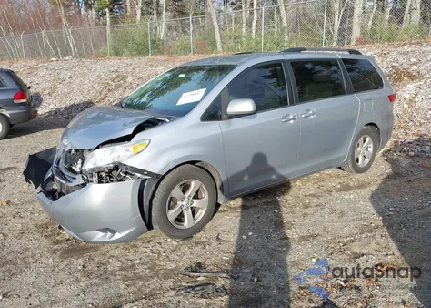2015 Toyota Sienna Le 8 Passenger из США, поврежденный, VIN 5TDKK3DC1FS616188